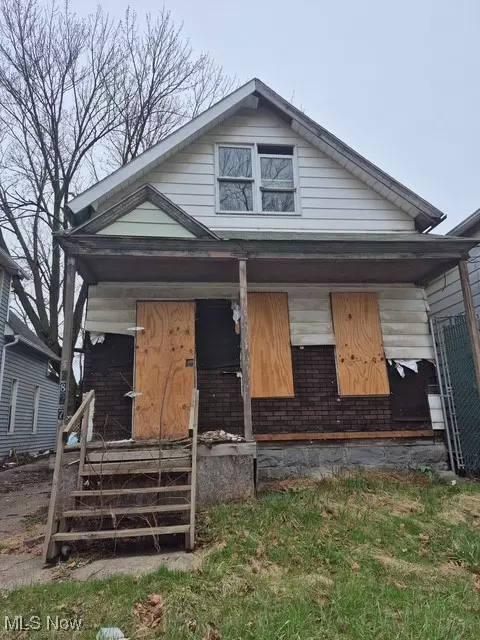 5827 Portage AVE, Cleveland, OH 44127