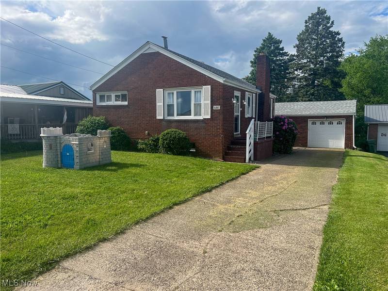 644 9th AVE, East Liverpool, OH 43920