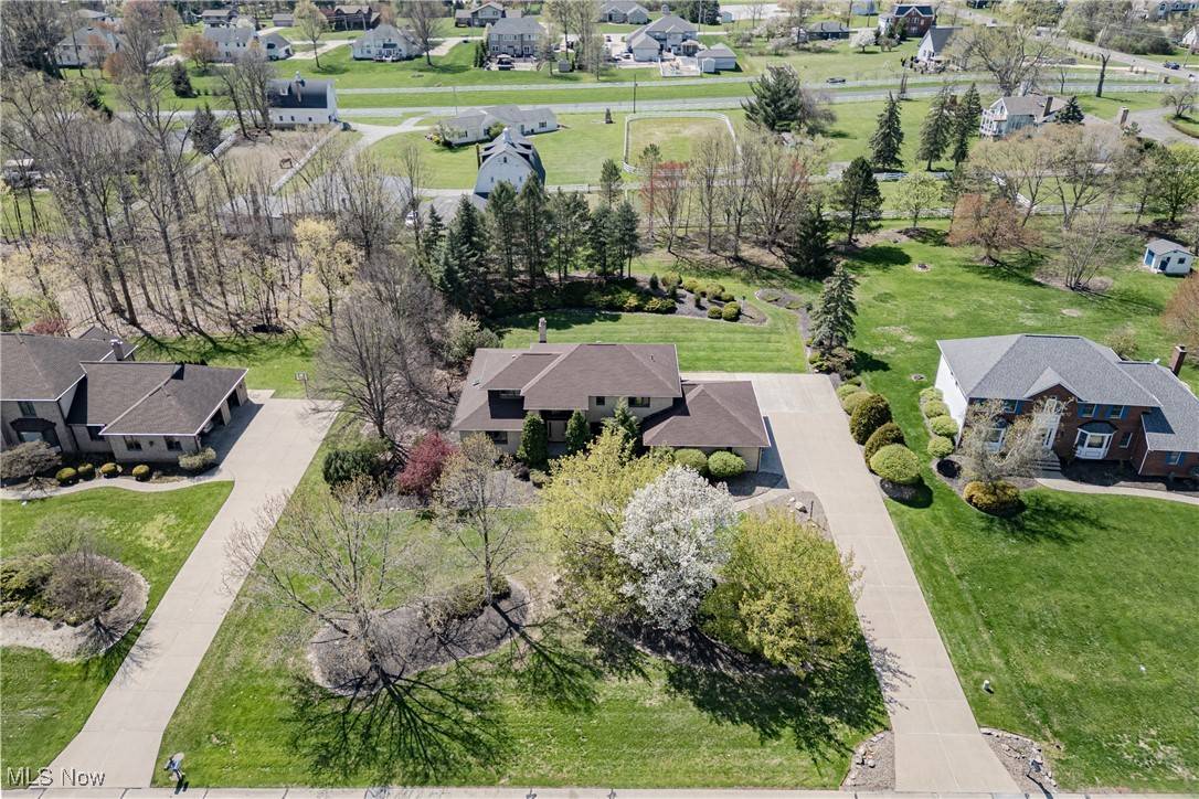 Willoughby Hills, OH 44094,2882 Oakwood DR