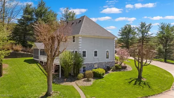 Vienna, WV 26105,5215 Glenbrook DR