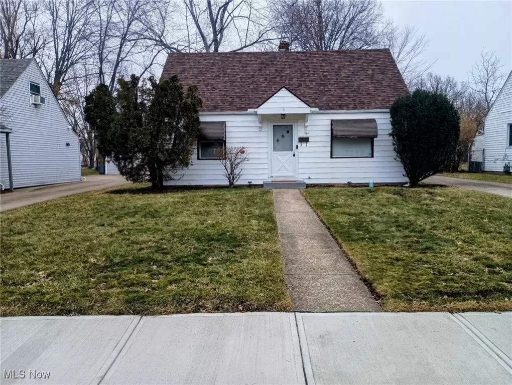 Euclid, OH 44132,705 E 258th ST