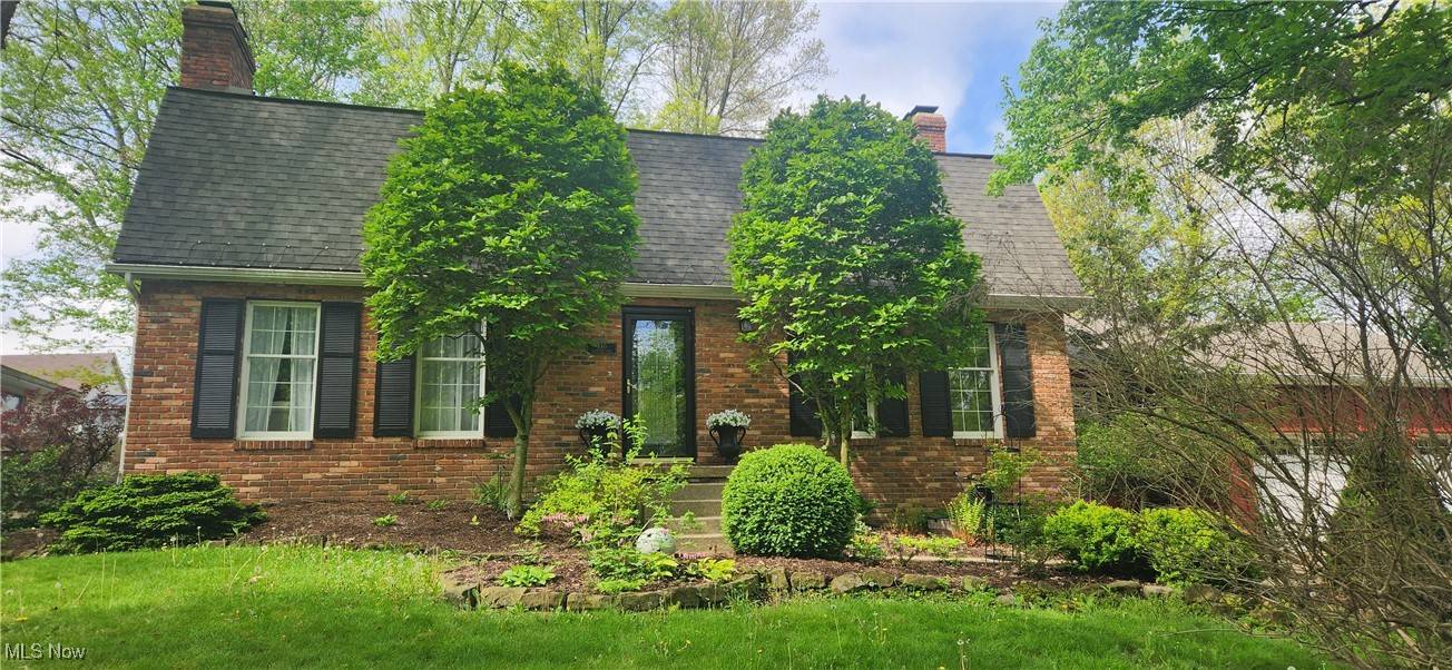 Canfield, OH 44406,880 Blueberry Hill DR