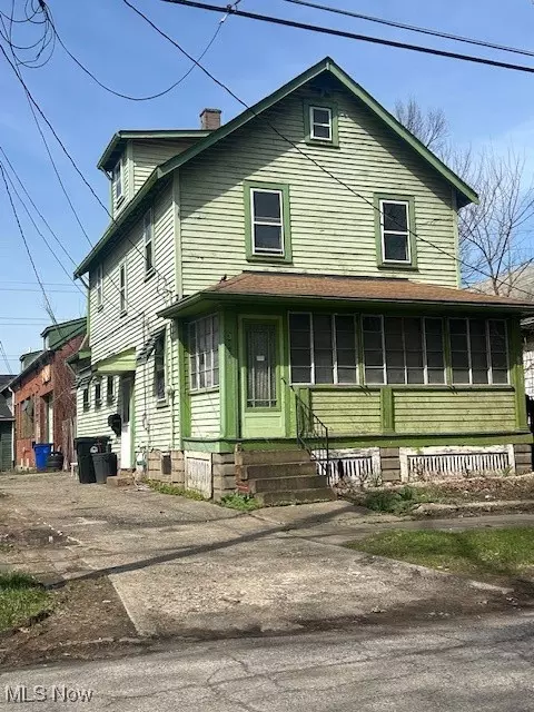 Cleveland, OH 44105,3990 E 89th ST