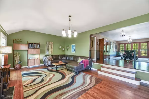 Akron, OH 44313,189 Wolcott RD