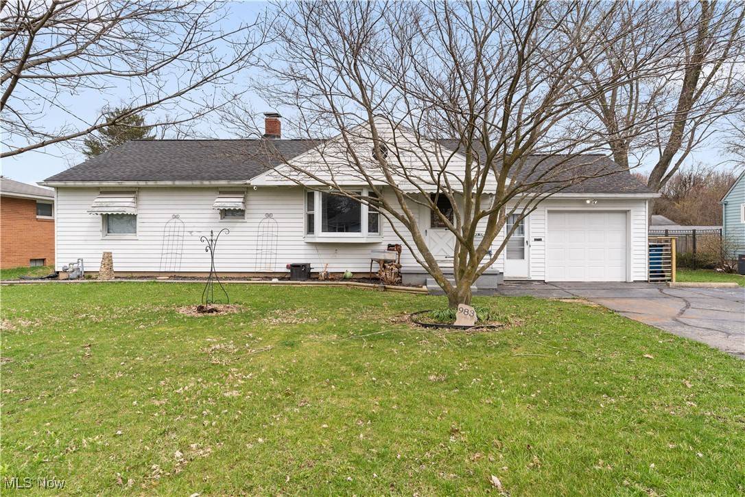983 Beechwood DR, Girard, OH 44420