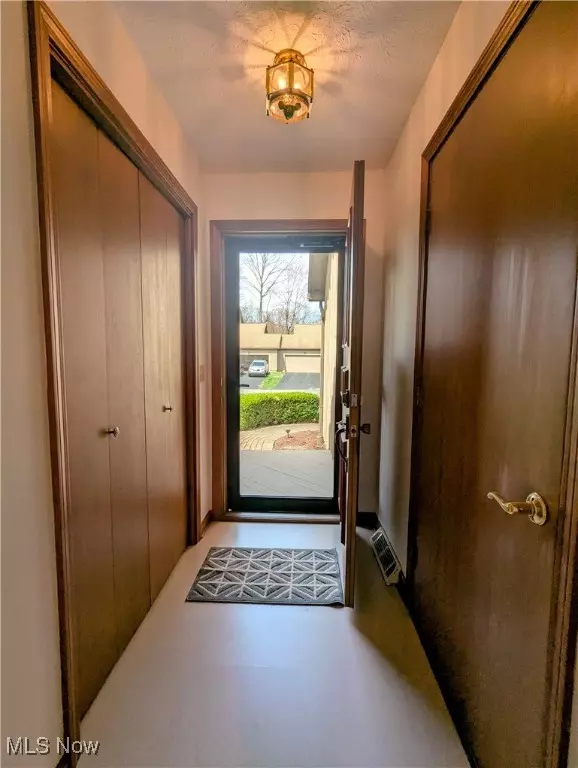 Cortland, OH 44410,140 Diamond WAY