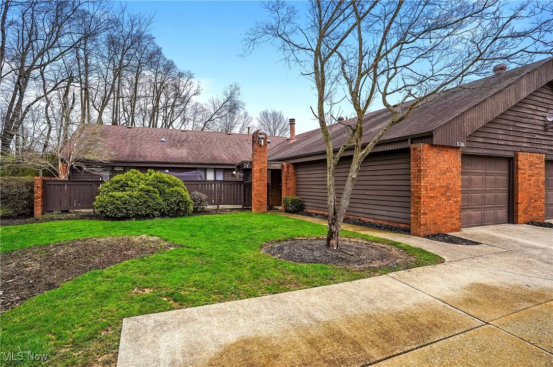 538 Greenbriar DR, Ravenna, OH 44266