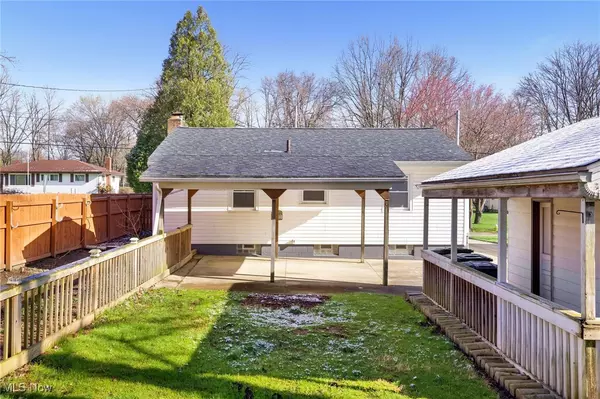 Akron, OH 44305,2428 Briner AVE