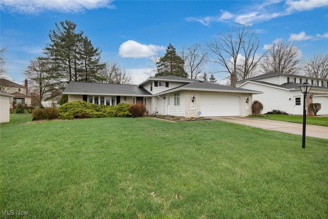 17485 Lexington LN, Strongsville, OH 44136