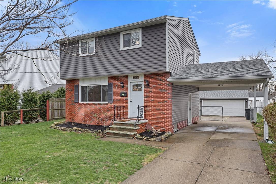 34074 Oak Knoll ST, Eastlake, OH 44095