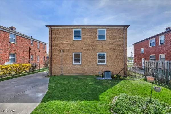 Fairview Park, OH 44126,3420 W 210th ST