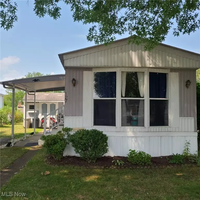 Massillon, OH 44647,127 rolling park dr
