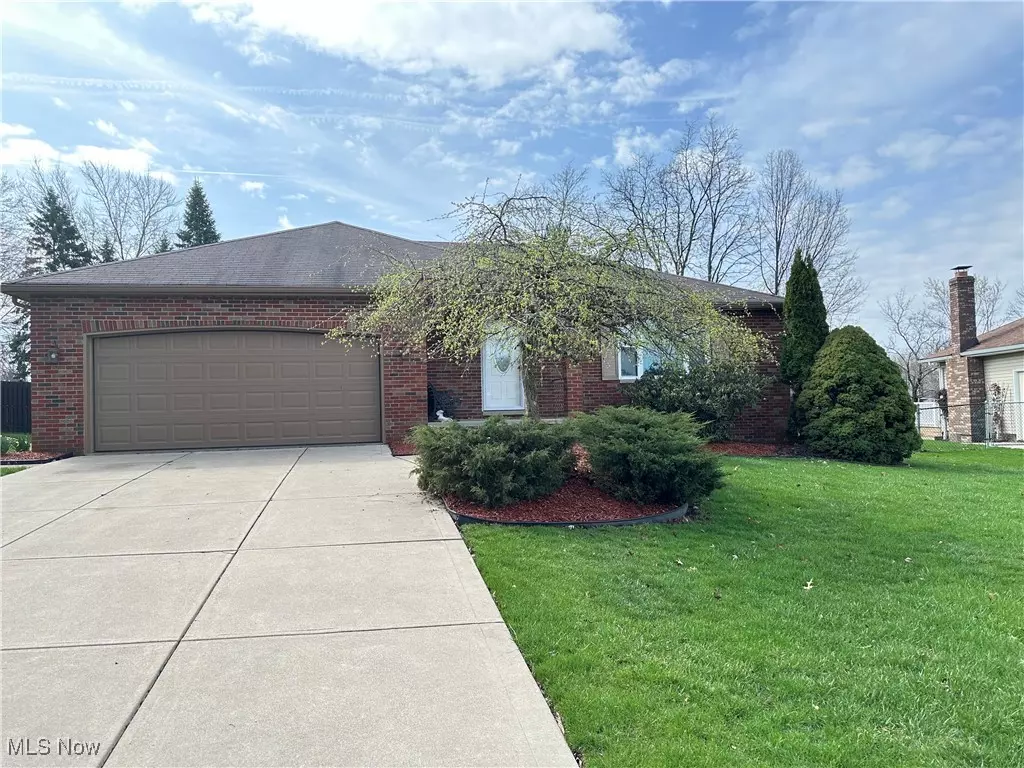 Parma, OH 44134,4173 Clearwater DR