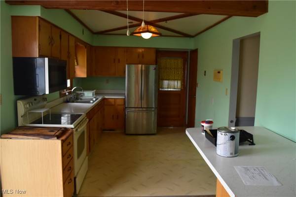 St Clairsville, OH 43950,70392 Barton RD