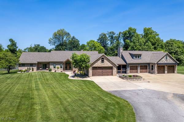 151 Dover RD, Washington, WV 26181