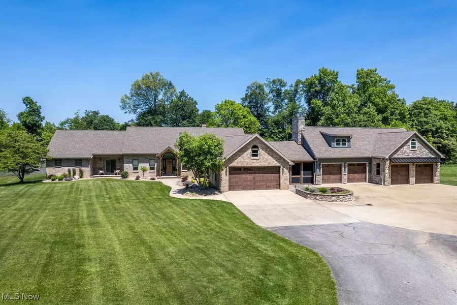 151 Dover RD, Washington, WV 26181