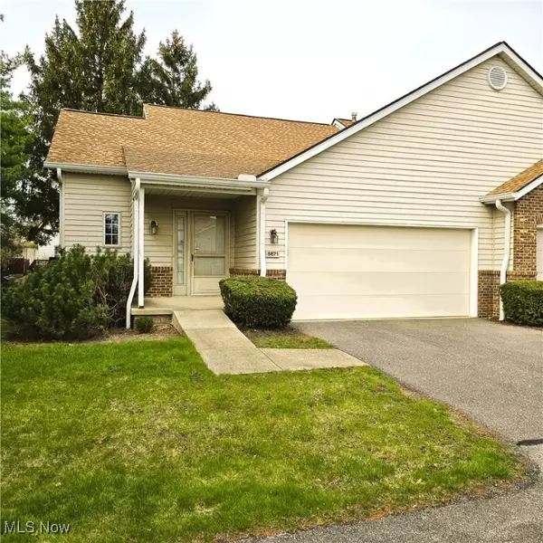 5671 Gateway LN, Brook Park, OH 44142