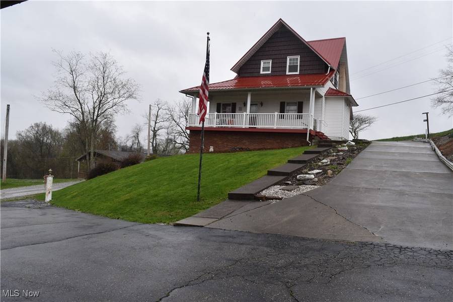 56929 Winding Hill RD, Bellaire, OH 43906