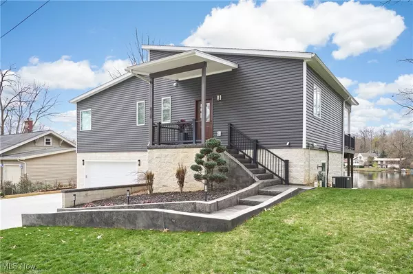 Akron, OH 44319,810 Point DR