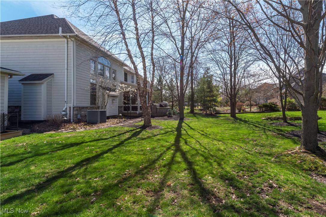 Avon, OH 44011,33518 Silver Oak DR