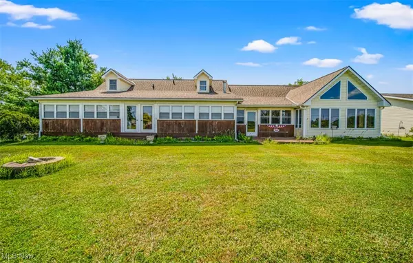 2457 Sheffield RD, Jefferson, OH 44047