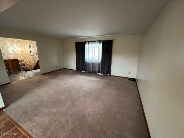 Weirton, WV 26062,260 Scenery DR