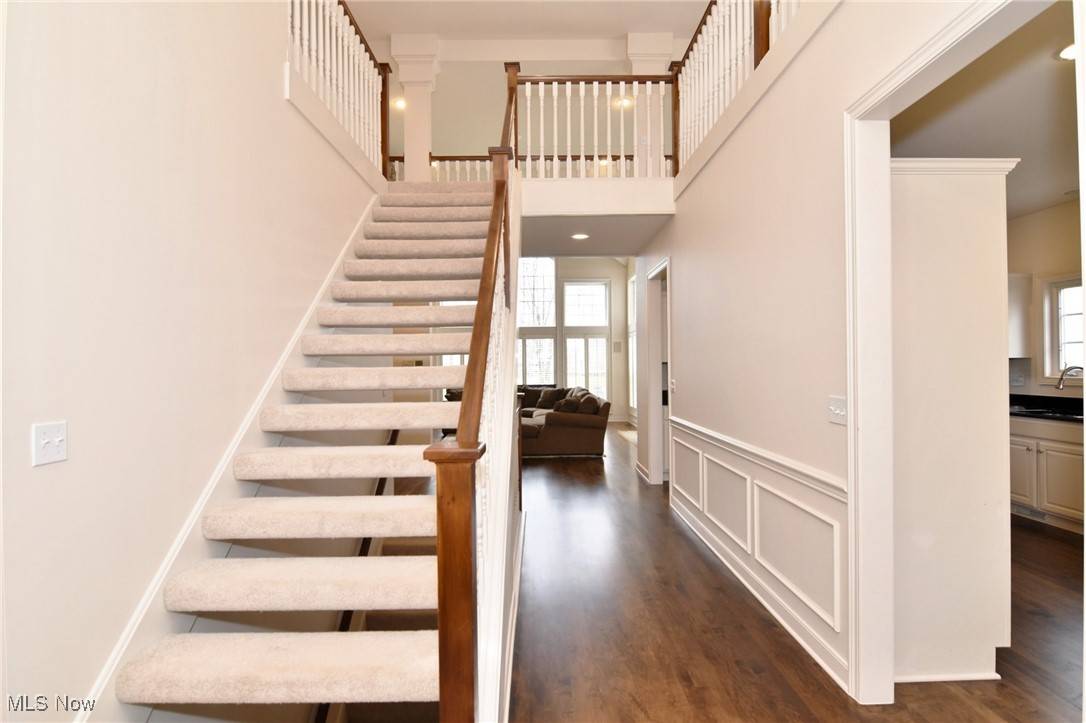 Highland Heights, OH 44143,285 Burwick RD