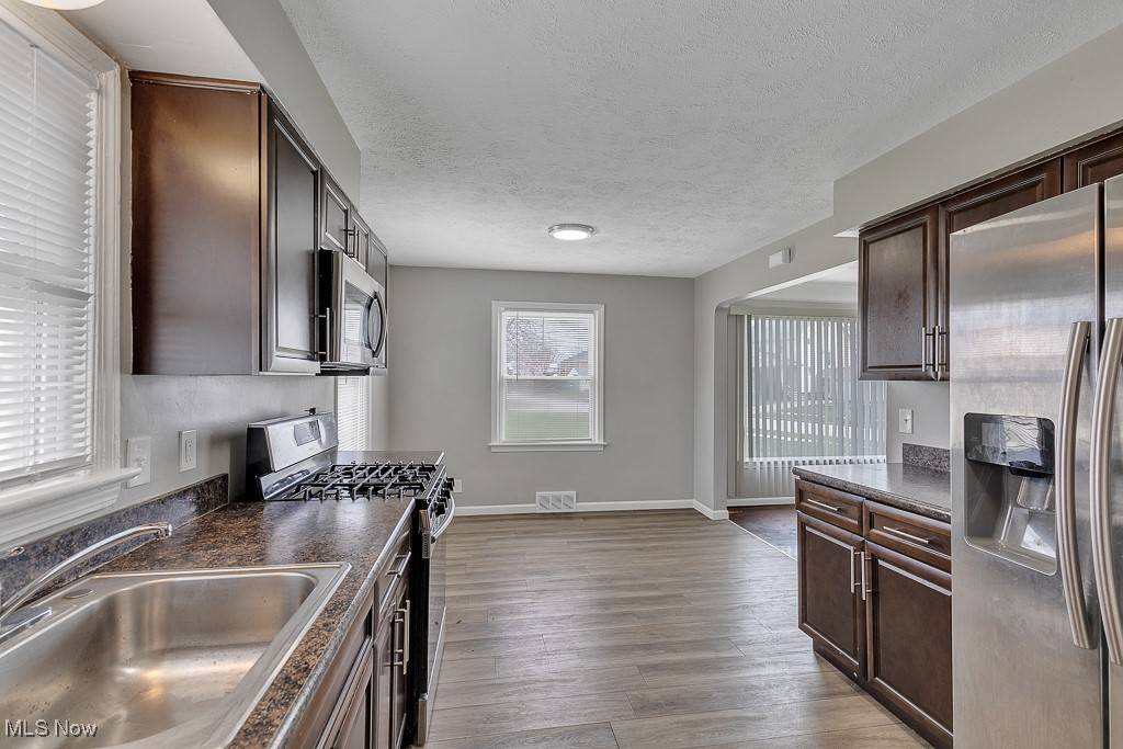 Euclid, OH 44123,640 Voelker AVE