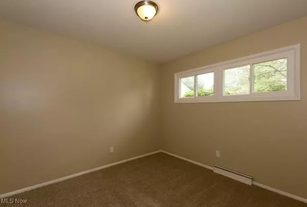 South Euclid, OH 44121,4019 Dartford RD