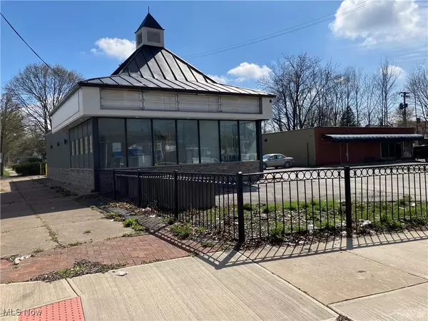 Cleveland, OH 44120,12716 Buckeye RD