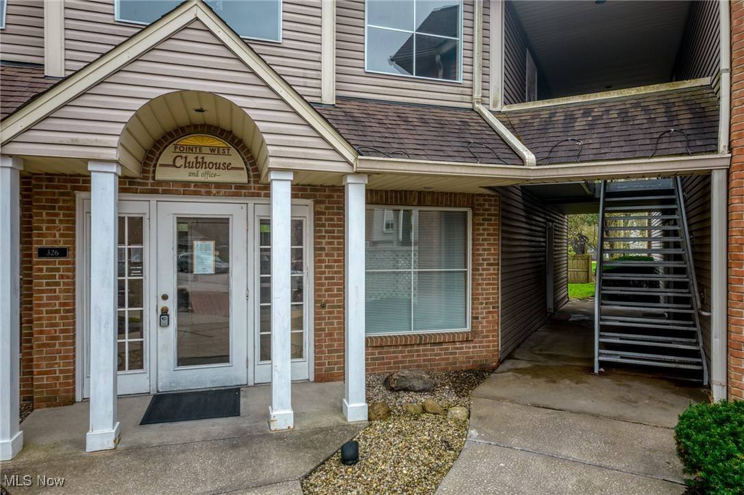 Akron, OH 44313,332 Village Pointe DR #10-J