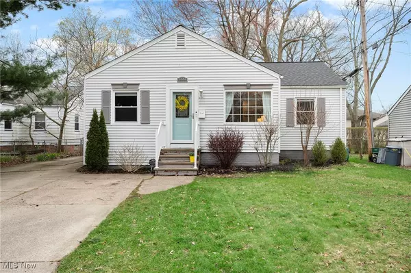 600 Cahoon RD, Bay Village, OH 44140