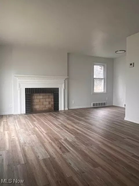 Youngstown, OH 44515,103 S Main