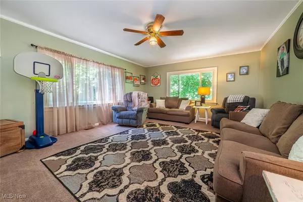 Coshocton, OH 43812,725 Sunset TER