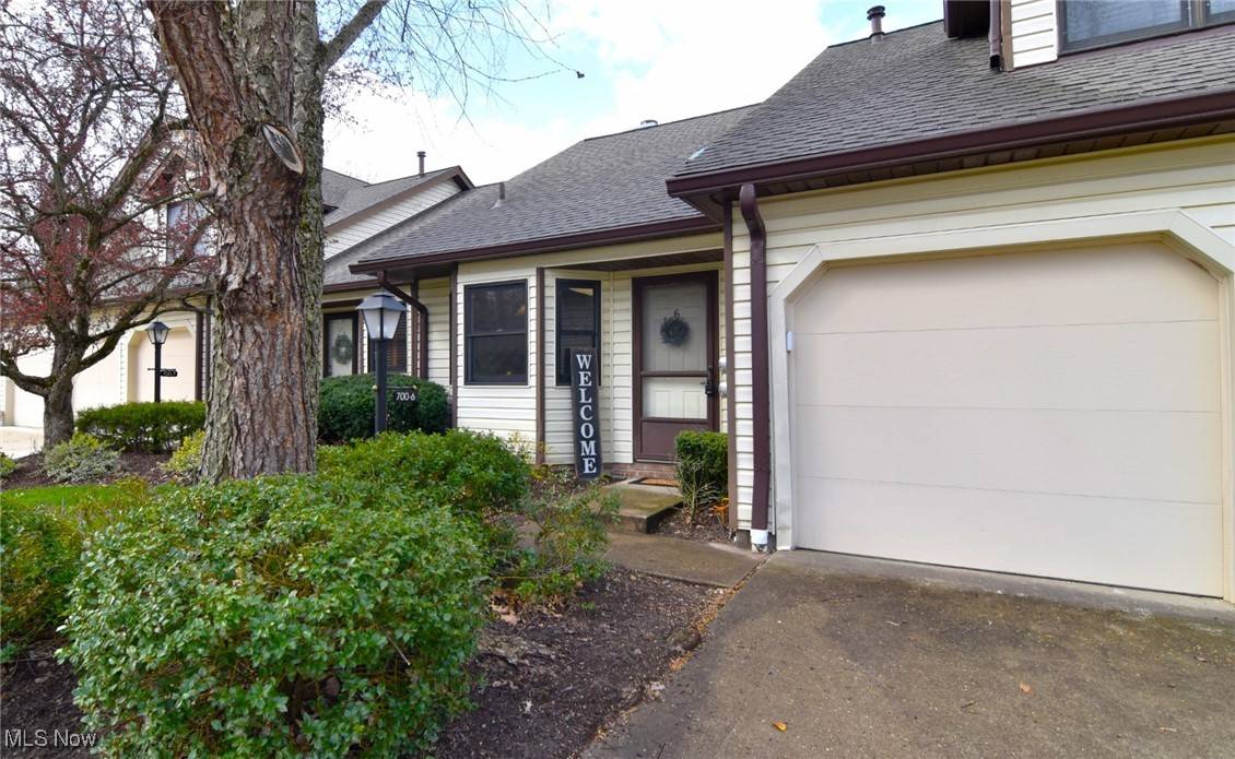 700 Hampton CIR #6, Aurora, OH 44202