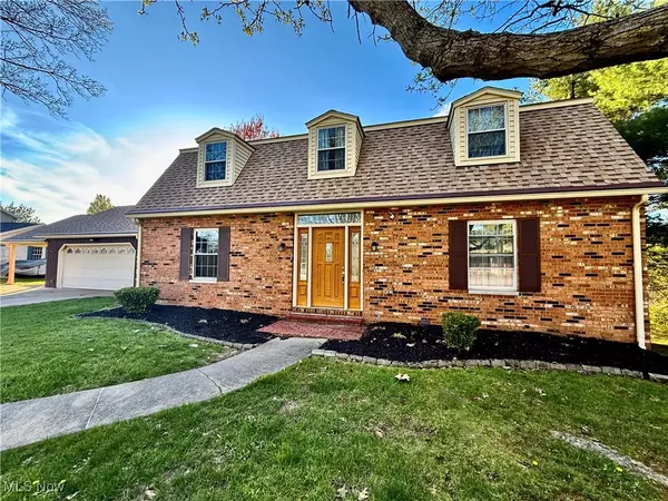 21 Ashwood DR, Vienna, WV 26105