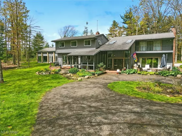 Thompson, OH 44086,16165 Thompson RD