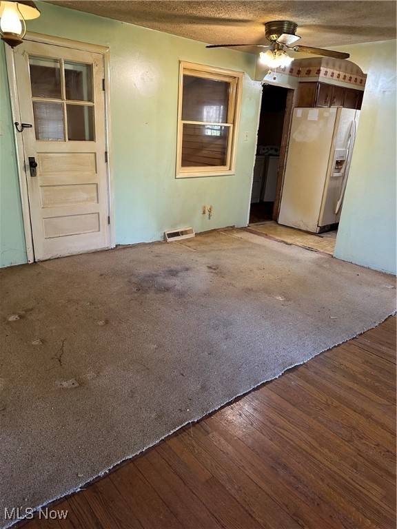 Madison, OH 44057,533 E Main ST