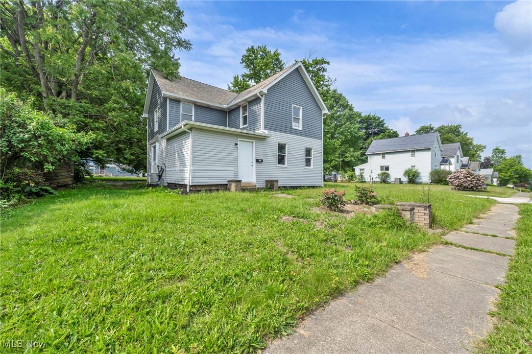 225 E Bergey ST, Wadsworth, OH 44281