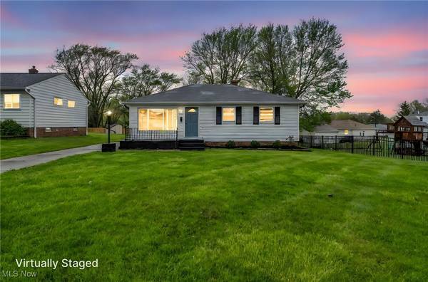 2666 Dentzler RD,  Parma,  OH 44134