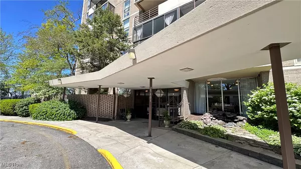 Euclid, OH 44132,25801 Lake Shore BLVD #86