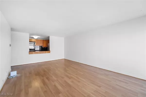 Lakewood, OH 44107,12700 Lake AVE #1408