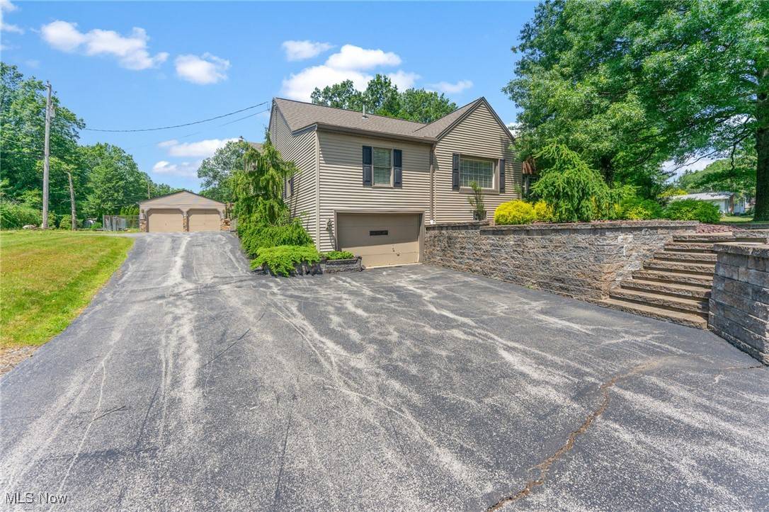 148 N Kimberly AVE N, Youngstown, OH 44515