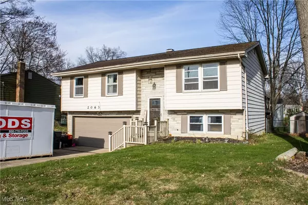 2063 Woodland Trace, Youngstown, OH 44515