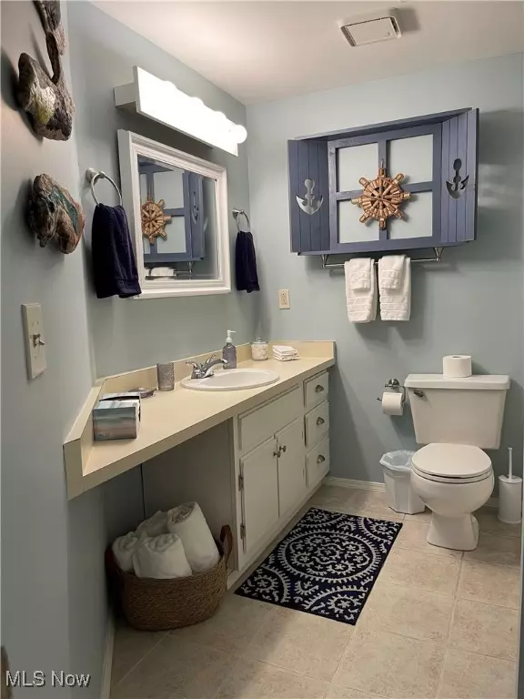 Port Clinton, OH 43452,304 Clinton Reef DR