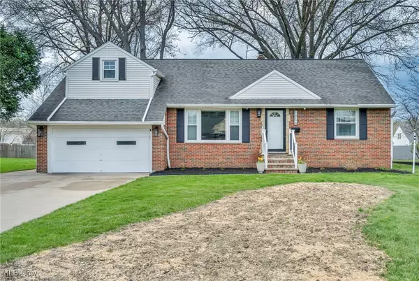 1854 Sunset DR, Richmond Heights, OH 44143