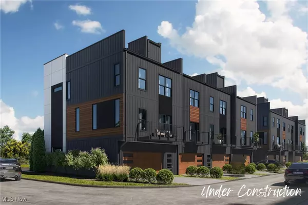 Cuyahoga Falls, OH 44221,1734 Front ST #34
