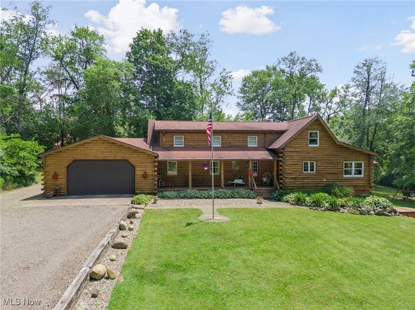 4010 Manchester AVE NW, North Lawrence, OH 44666