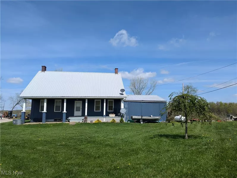 67739 Hendrysburg Freeport RD, Barnesville, OH 43713