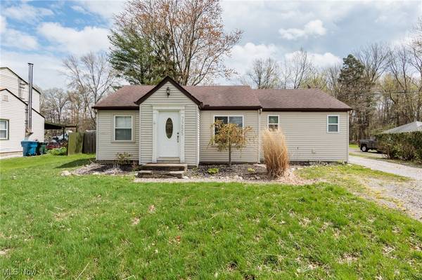 7255 Fitch RD, Olmsted Township, OH 44138